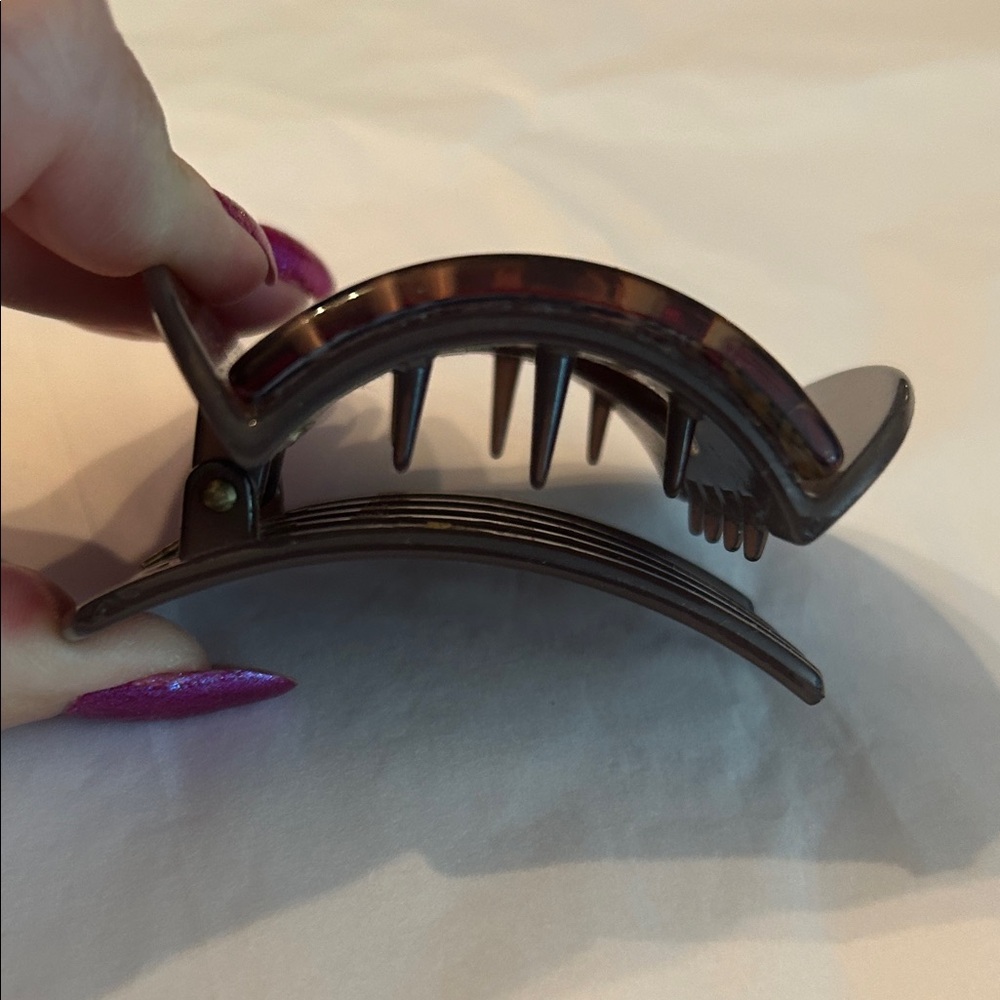 Trendy Boutique Brown Floral Hair Clip - Picture 3 of 7
